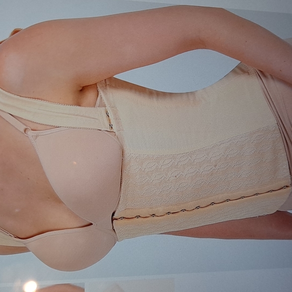 Reshaper Corselette Deluxe - (Fit apprx 2 (US) size smaller) - New - Picture 2 of 3